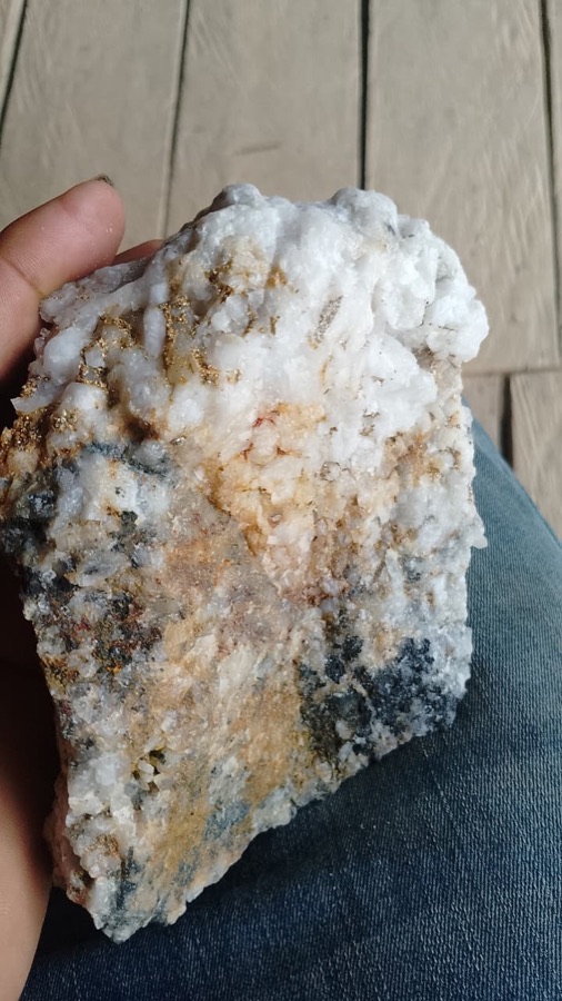 Quartz vein sample